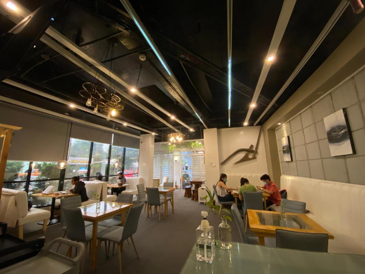 Tely'S Bed & Breakfast Iloilo Powered By Cocotel エクステリア 写真