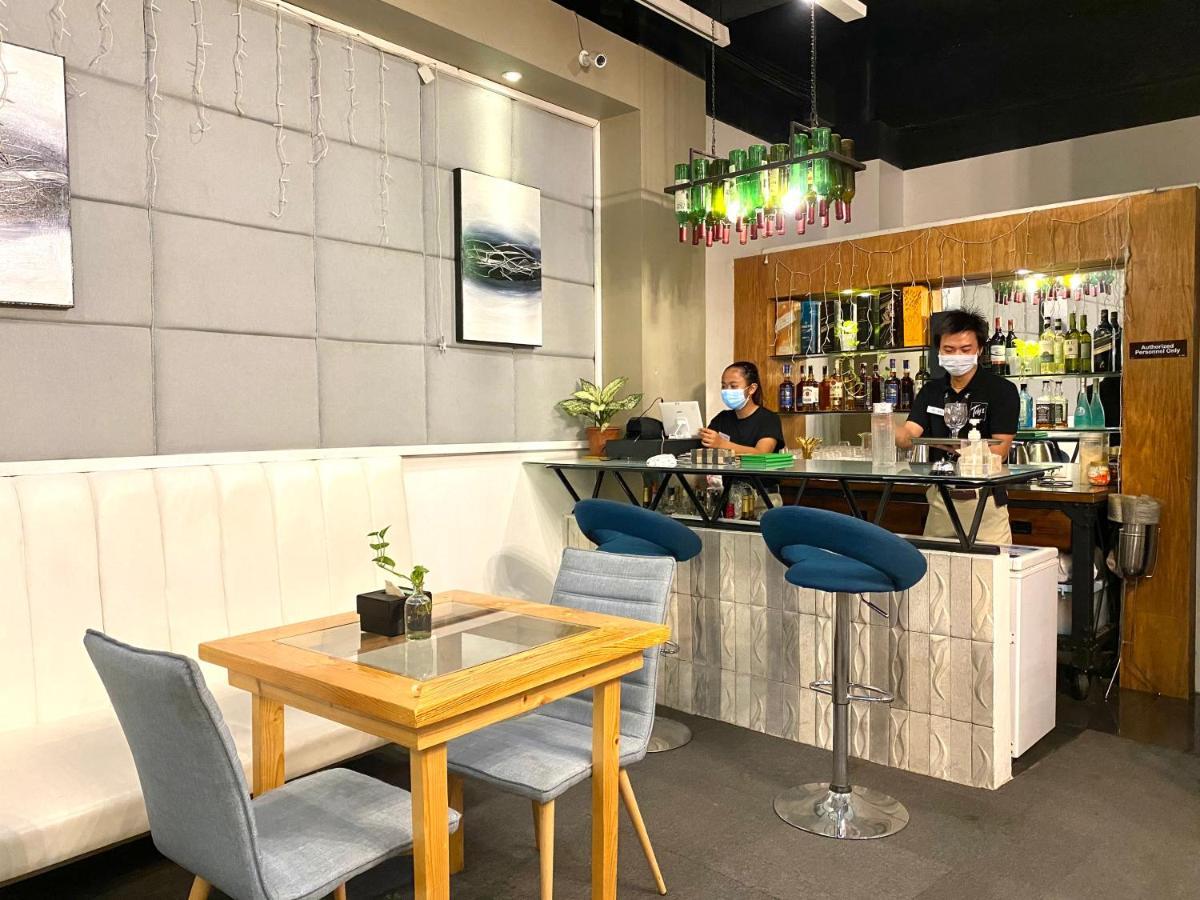 Tely'S Bed & Breakfast Iloilo Powered By Cocotel エクステリア 写真