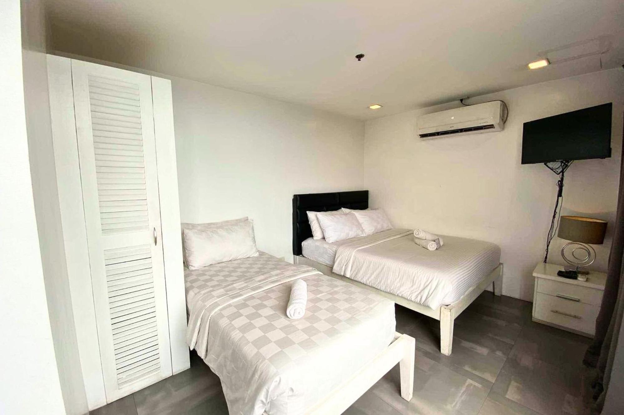 Tely'S Bed & Breakfast Iloilo Powered By Cocotel エクステリア 写真