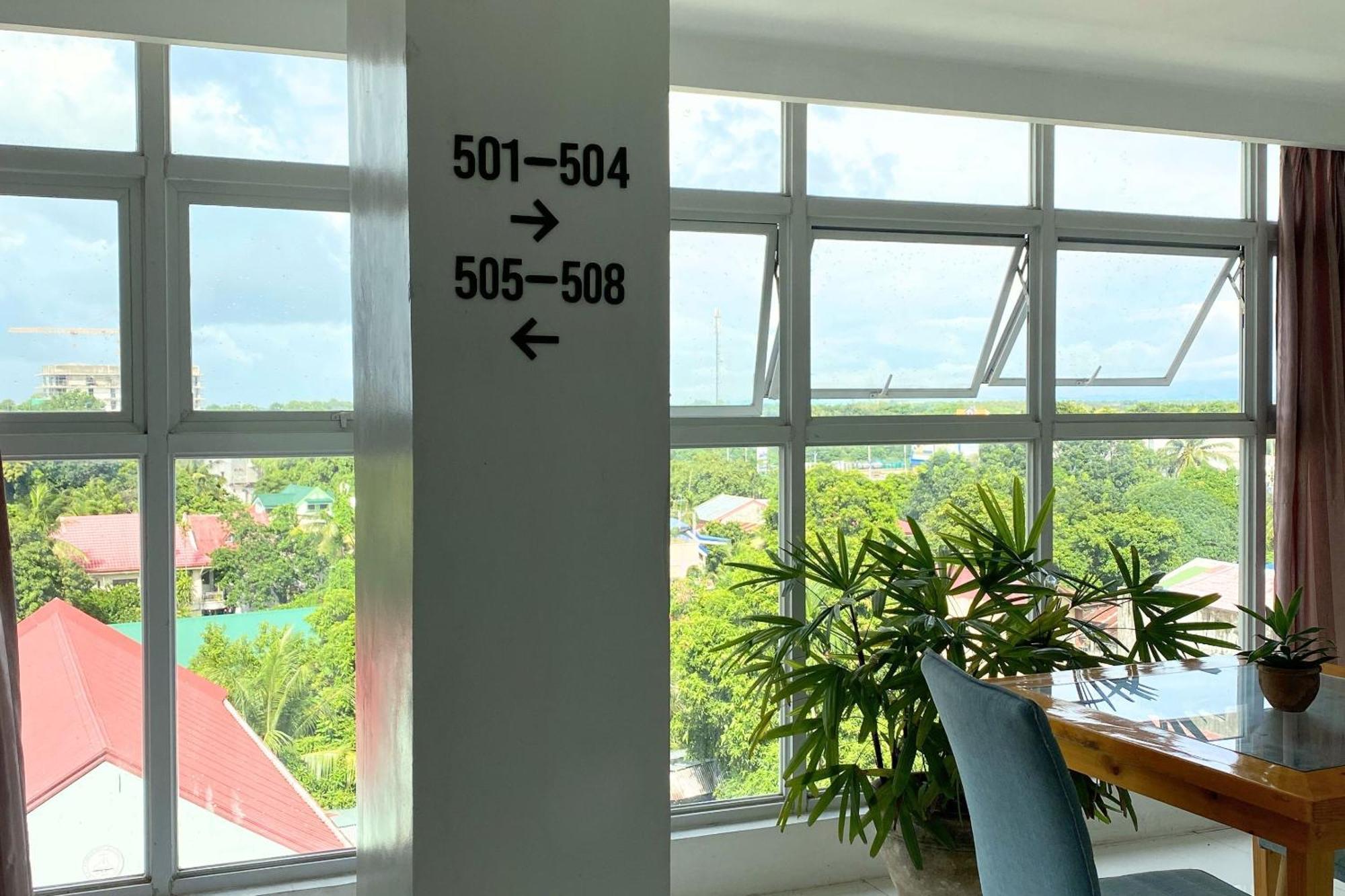 Tely'S Bed & Breakfast Iloilo Powered By Cocotel エクステリア 写真